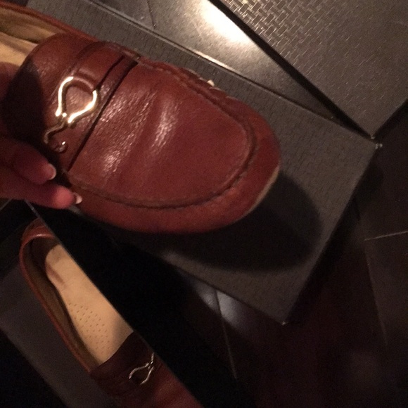 Cole haan shoes used with the sign of wear - Picture 3 of 3